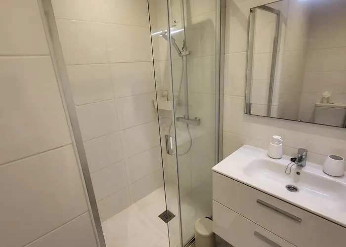 Ocean View 3 *